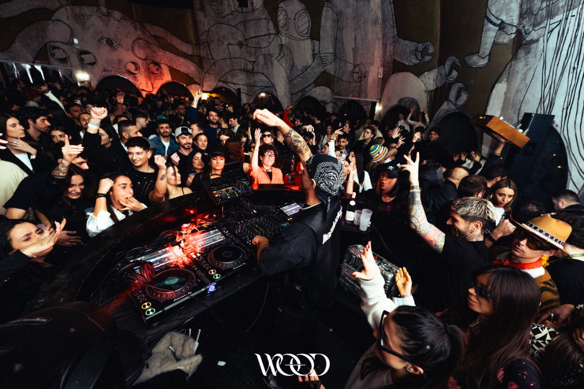 Reelow DJ Producer Party Lion's Tale Studios 001 Wood Club Official 2025 People Crowd Publiek Losgaan Wild Underground House TechHouse Beats Nightlife