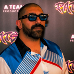 sjaak mr. shakes lion's tale studios movie event casablanca eyewear roaring lion's eyewear jet black/light blue patsers the movie NL Holland The Netherlands