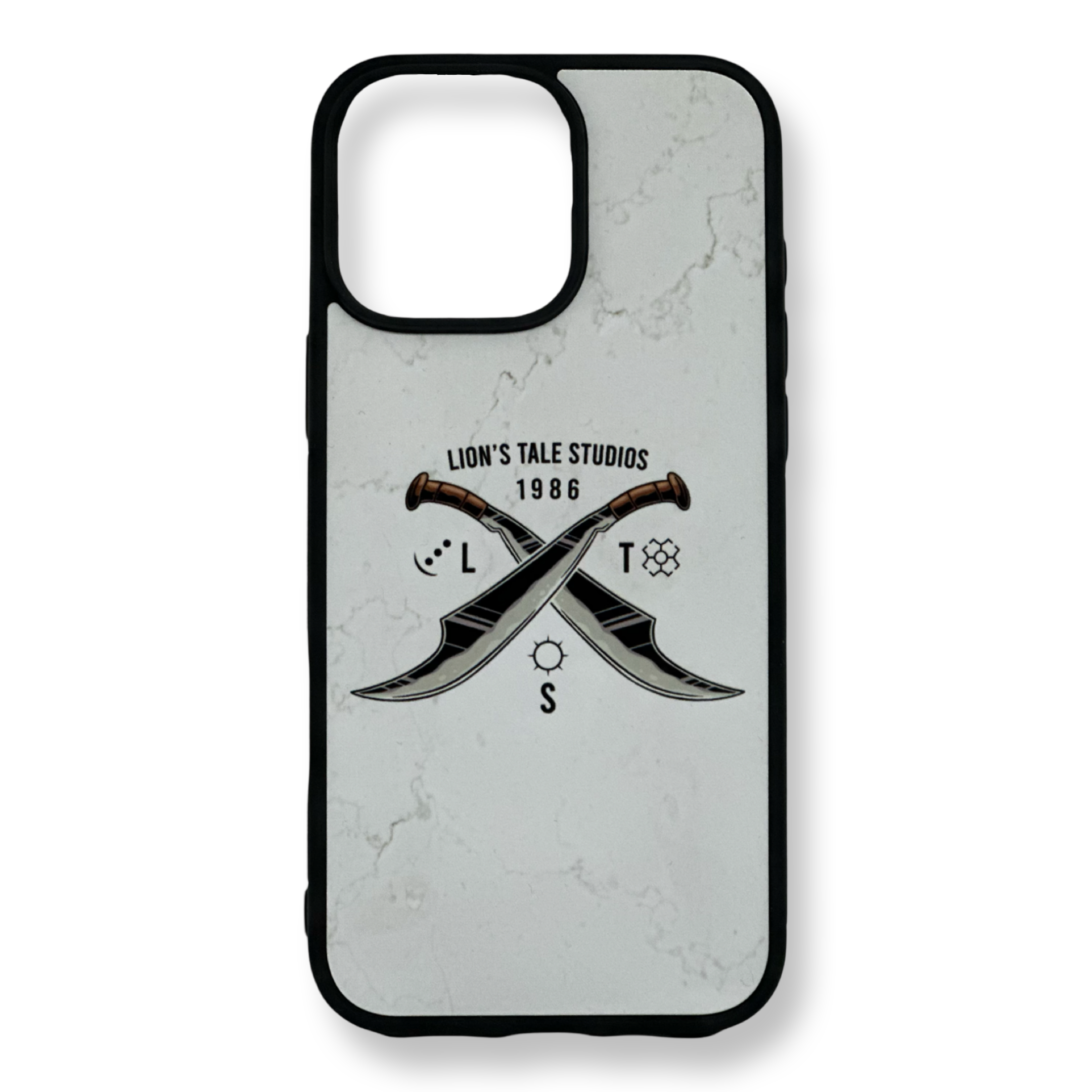 Luxe witte marmeren iPhone 16 Pro hoes van Lion's Tale Studios - stijlvolle bescherming met 4 unieke LTS-logo's, premium afwerking, exclusief voor iPhone 16 Pro en Pro Max. Luxe witte marmeren iPhone 16 Pro hoes van Lion's Tale Studios - stijlvolle bescherming met 4 unieke LTS-logo's, premium afwerking, exclusief voor iPhone 16 Pro en Pro Max.